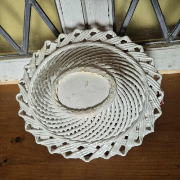 Vintage Capodimonte Style Ceramic Woven Basket of Flowers - Picture 8 of 10